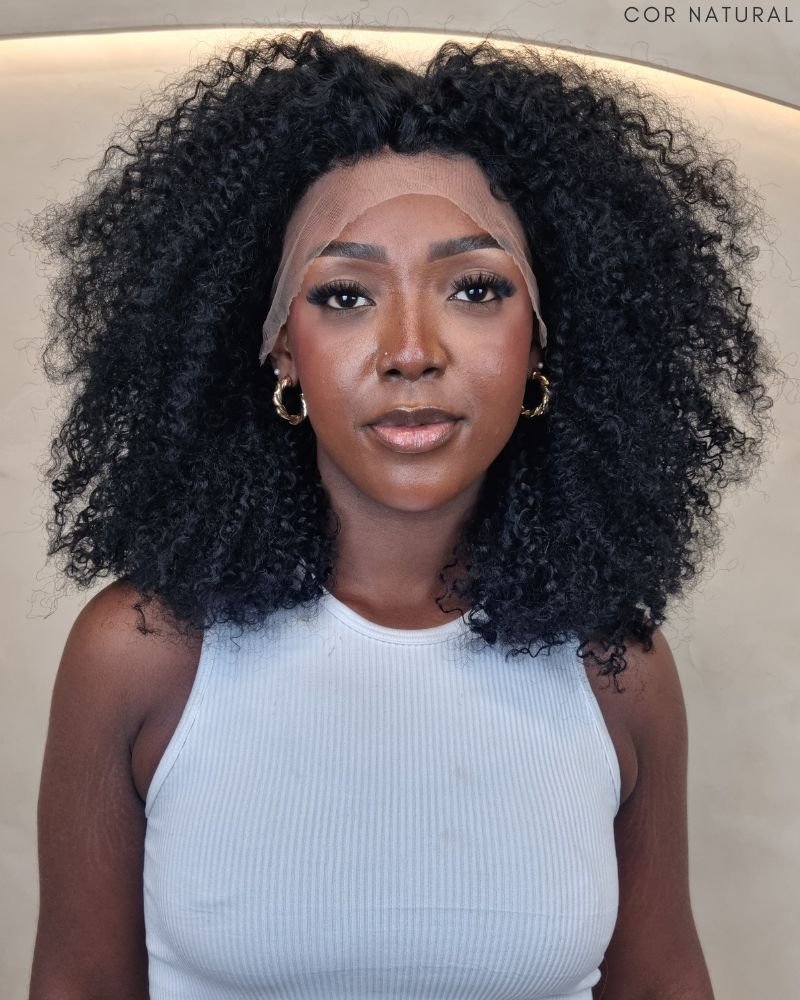 Lace Front Humana Caroline Cacheada (Cor Natural)